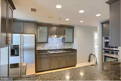 1400 Lancaster Street #802, Baltimore, MD 21231 - Photo 12