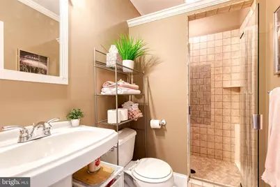 908 S Linwood Avenue, Baltimore, MD 21224 - Photo 10