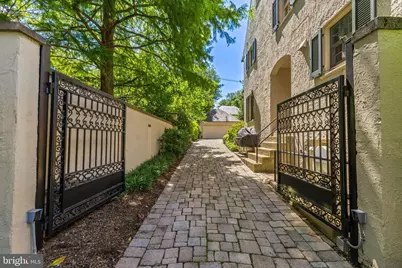 209 E Highfield Road, Baltimore, MD 21218 - Photo 6