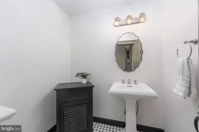 806 S Ann Street, Baltimore, MD 21231 - Photo 10