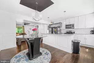 4213 Rokeby Rd, Baltimore, MD 21229 - Photo 10