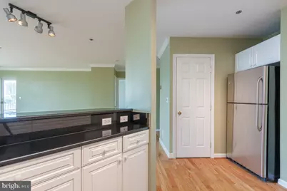 100 Harborview Drive #311, Baltimore, MD 21230 - Photo 8