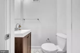 2028 E Preston St, Baltimore, MD 21213 - Photo 20
