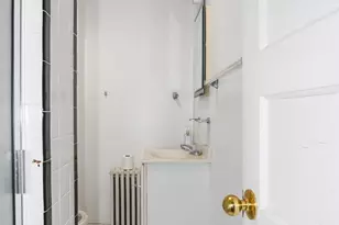 2431 E Oliver St, Baltimore, MD 21213 - Photo 38