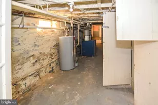 2431 E Oliver St, Baltimore, MD 21213 - Photo 60