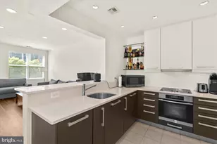 23 Pierside Dr, Baltimore, MD 21230 - Photo 10