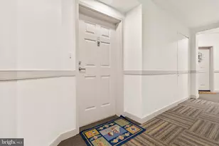 23 Pierside Dr, Baltimore, MD 21230 - Photo 4