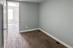 604 N Curley St, Baltimore, MD 21205 - Photo 6