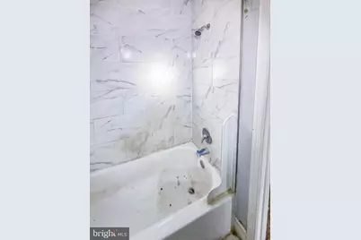 2435 Hoffman Street E, Baltimore, MD 21213 - Photo 8