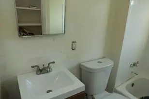 3812 Ravenwood Ave, Baltimore, MD 21213 - Photo 16