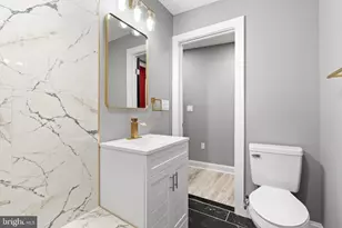 1807 Hollins St, Baltimore, MD 21223 - Photo 12