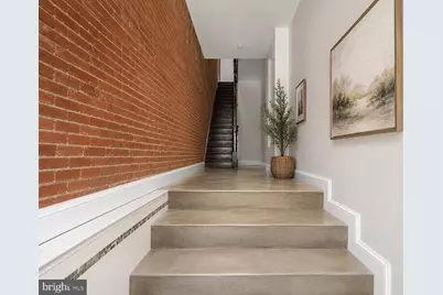 25 W North Avenue, Baltimore, MD 21201 - Photo 2