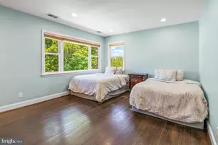 6308 Ivymount Rd, Baltimore, MD 21209 - Photo 10