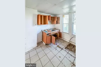 1218 Montford Avenue N, Baltimore, MD 21213 - Photo 4