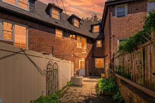 407 Bretton Pl, Baltimore, MD 21218 - Photo 2