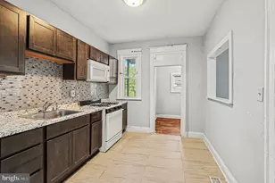 409 N Edgewood St, Baltimore, MD 21229 - Photo 14