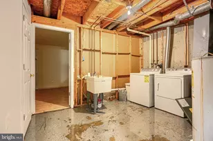 7 Cobber Ln, Baltimore, MD 21229 - Photo 24