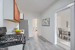 1627 E 32nd St, Baltimore, MD 21218 - Photo 16