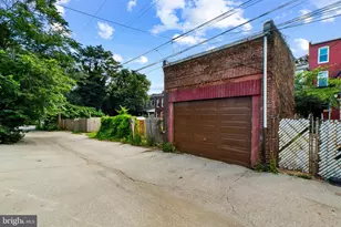2621 N Calvert St, Baltimore, MD 21218 - Photo 38