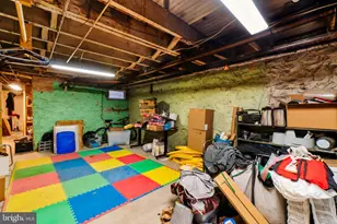 2621 N Calvert St, Baltimore, MD 21218 - Photo 36