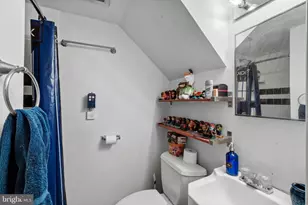 2621 N Calvert St, Baltimore, MD 21218 - Photo 10