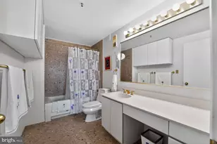 250 President St, Baltimore, MD 21202 - Photo 24