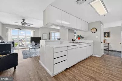 250 President Street #805, Baltimore, MD 21202 - Photo 18