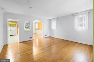 3920 Rosecrest Ave, Baltimore, MD 21215 - Photo 4