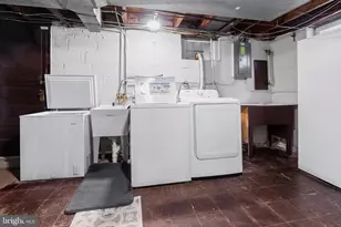 3920 Rosecrest Ave, Baltimore, MD 21215 - Photo 26