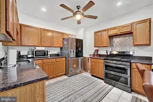 2072 Linden Ave, Baltimore, MD 21217 - Photo 12