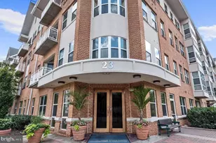 23 Pierside Dr, Baltimore, MD 21230 - Photo 1