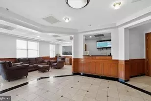 23 Pierside Dr, Baltimore, MD 21230 - Photo 2