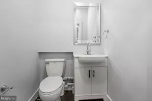 1728 E 32nd St, Baltimore, MD 21218 - Photo 24