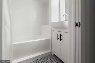 1728 E 32nd St, Baltimore, MD 21218 - Photo 42