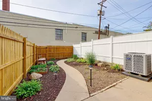 2320 W Lexington St, Baltimore, MD 21223 - Photo 32