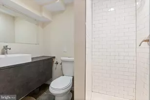 245 S Clinton St, Baltimore, MD 21224 - Photo 20