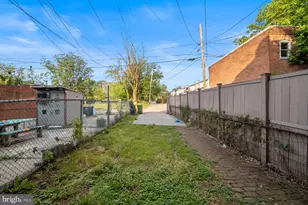 3212 Auchentoroly Terrace, Baltimore, MD 21217 - Photo 10