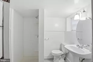 3330 Ravenwood Ave, Baltimore, MD 21213 - Photo 16