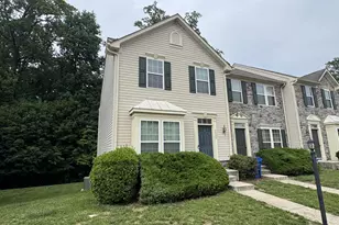 5226 Wyndholme Cir, Baltimore, MD 21229 - Photo 2
