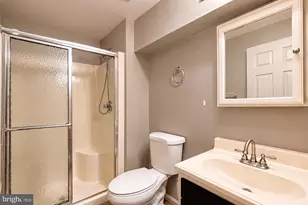 638 Villager Cir, Baltimore, MD 21222 - Photo 12