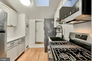 2018 Fountain St, Baltimore, MD 21231 - Photo 8