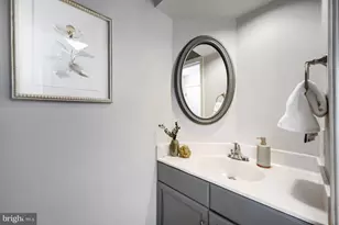 2000 Aliceanna St, Baltimore, MD 21231 - Photo 16