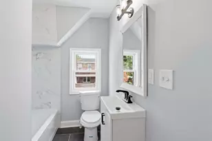 10 Rosedale St, Baltimore, MD 21229 - Photo 8