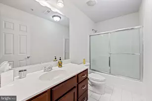 2618 Lighthouse Ln, Baltimore, MD 21224 - Photo 32