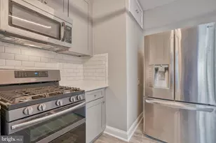 315 W 30th St, Baltimore, MD 21211 - Photo 8