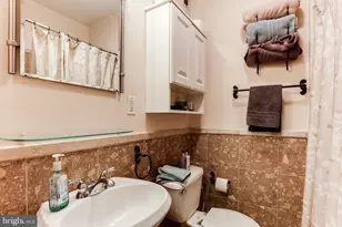 814 S Clinton Street S, Baltimore, MD 21224 - Photo 40
