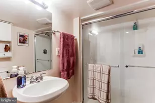 814 S Clinton Street S, Baltimore, MD 21224 - Photo 30