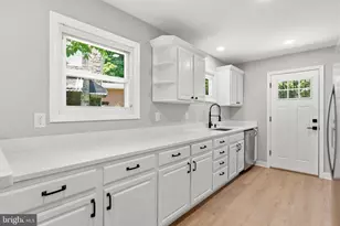 2303 Lyndhurst Ave, Baltimore, MD 21216 - Photo 6