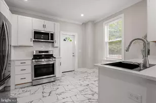 2810 Grantley Ave, Baltimore, MD 21215 - Photo 12