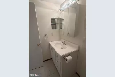 120 Cross Keys Road #E, Baltimore, MD 21210 - Photo 8